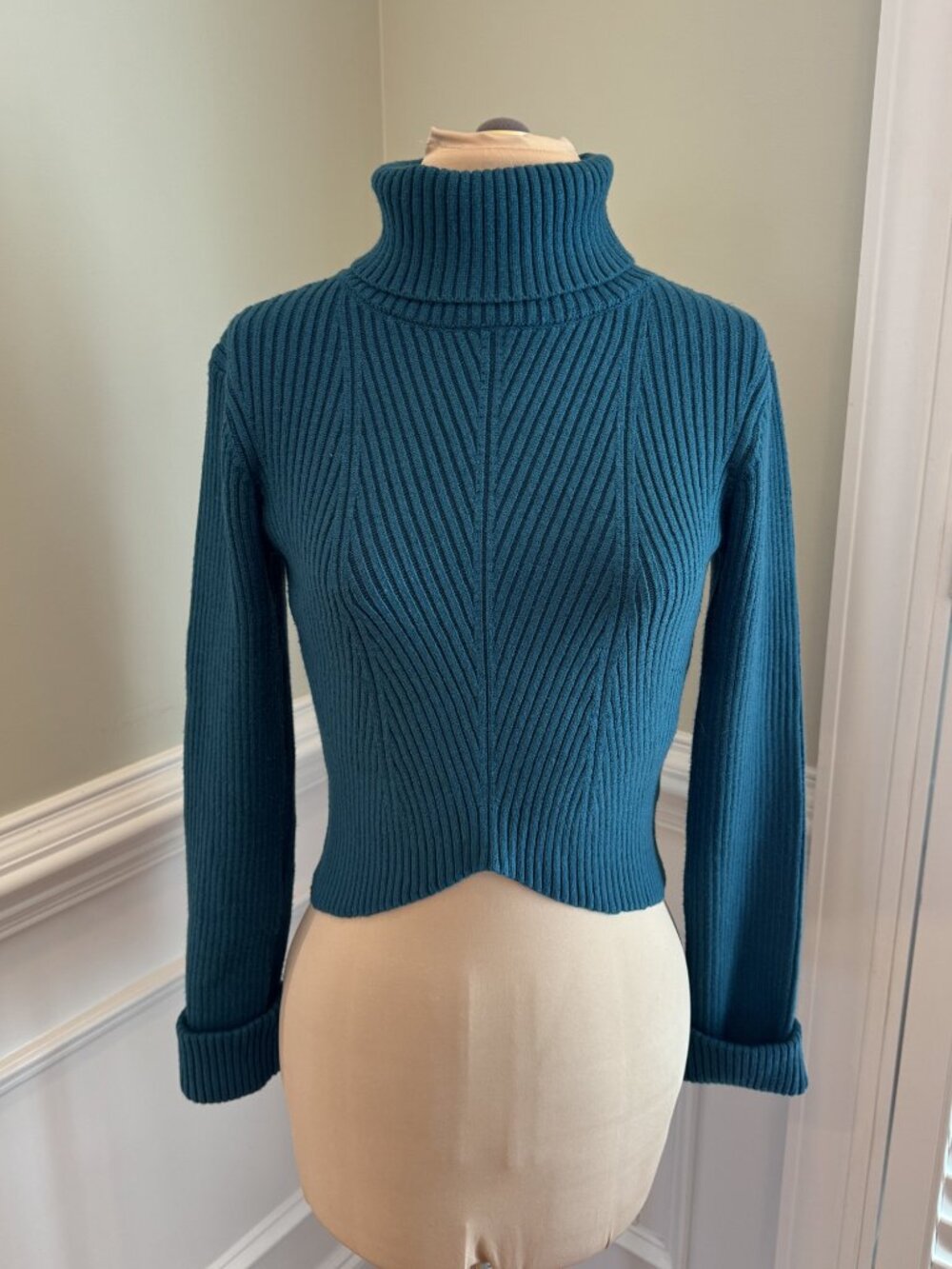 Sincerely Jules Cropped Turquoise Turtleneck Sweater - Size M
